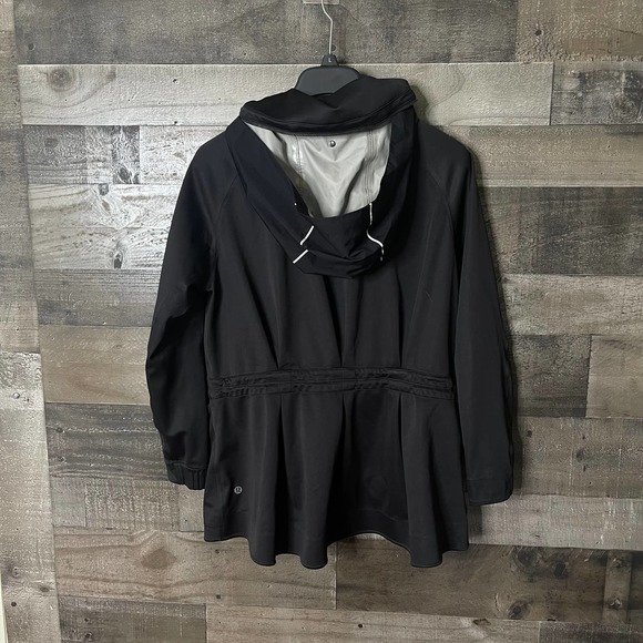 SOLD Lululemon &go Cityfarer Anorak Jacket 6 - Picture 4 of 6